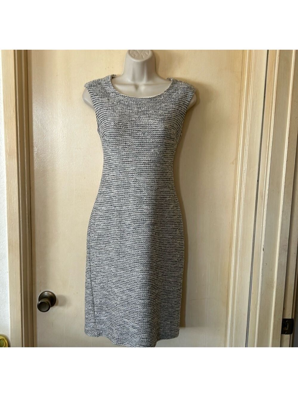Banana Republic black and white cotton tweed sheath dress size 2